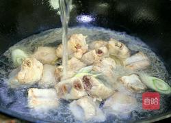 莲藕炖排骨的做法图解7