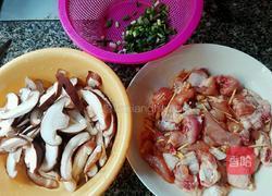 冬菇滑鸡粥的做法图解2