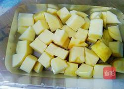 糖醋土豆炖排骨的做法图解1