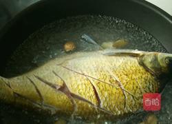 葱油鳊鱼的做法图解3