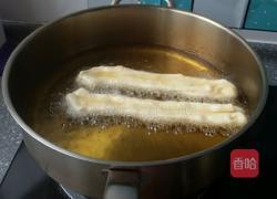 油条的做法图解4