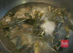 海带排骨汤的做法图解3