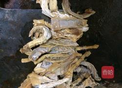 腊肉焖竹笋干的做法图解7