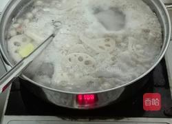 莲藕花生排骨汤的做法图解6