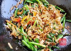 韭菜豆腐皮的做法图解4