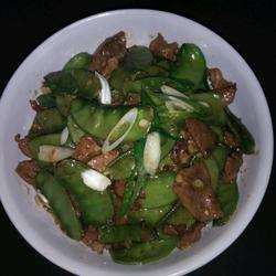 莓豆角炒肉片的做法[图]