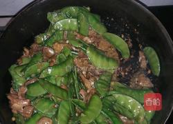 莓豆角炒肉片的做法图解5