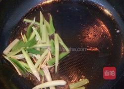 炝炒钉螺的做法图解4