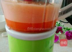 榨胡萝卜蜂蜜汁的做法图解5