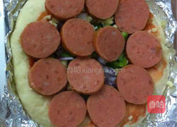 香肠披萨的做法图解5