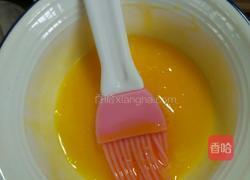 广式奶油椰汁蛋黄馅月饼的做法图解11