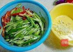 双椒炒肉的做法图解3