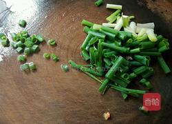 金针菇炒鸡蛋的做法图解3