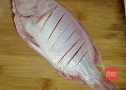 煎罗非鱼的做法图解1