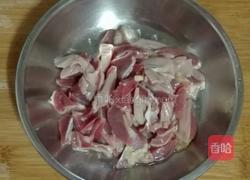 豆角炒鸡胗的做法图解2