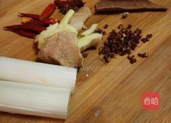 猪肉炖粉条的做法图解3