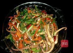 韭菜爆炒鱿鱼须的做法图解5