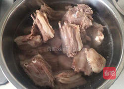 羊排萝卜汤的做法图解2