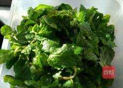 煮薄荷汤的做法图解1