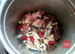 养胃阹湿鸡汤的做法图解4