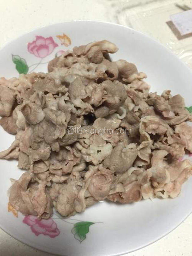 将所有羊肉捞出备用