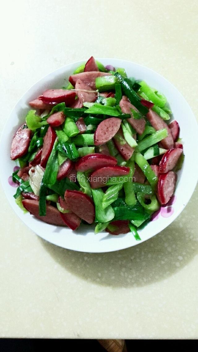 青椒蒜叶炒红肠