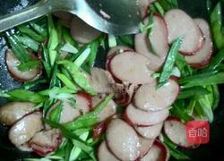 青椒蒜叶炒红肠的做法图解6