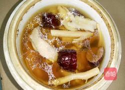 花胶炖鸡滋补汤的做法图解3