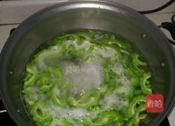 蒜香苦瓜的做法图解2