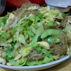 包菜粉丝炒鸡蛋的做法[图]