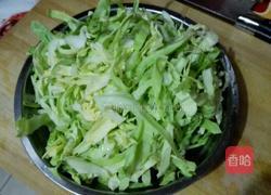 包菜粉丝炒鸡蛋的做法图解2