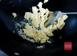 红椒鸡蛋炒玉米的做法图解6