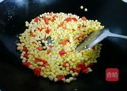 红椒鸡蛋炒玉米的做法图解7