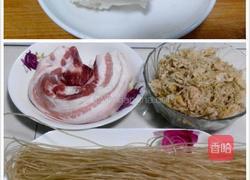 酸菜猪肉炖粉条的做法图解1