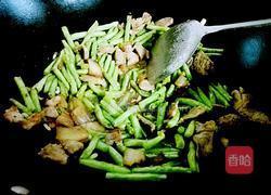 豆角炒猪肉的做法图解7