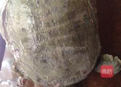 土茯苓甲鱼薏米汤的做法图解1