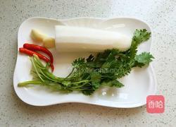 香菜拌萝卜丝的做法图解1
