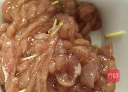 莴笋炒肉丝的做法图解1