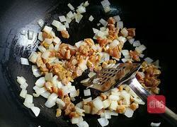 咖哩雞粒餐包的做法图解3