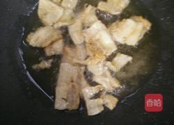 五花肉炒菜花的做法图解2