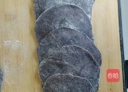 黑玫瑰(黑米面)的做法图解4