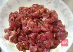 包菜炒肉丝的做法图解2