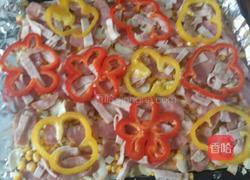 口菇培根蜜汁火腿肠披萨的做法图解5