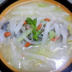 鱼浓汤白鲫煮萝卜丝的做法[图]