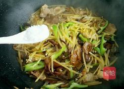 榛蘑炒土豆的做法图解8