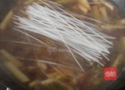 牛腩炖萝卜粉丝的做法图解9