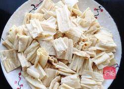 腐竹炒肉片的做法图解4