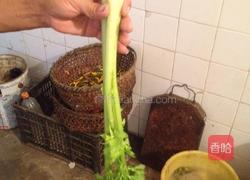 芹菜香干炒肉！的做法图解3