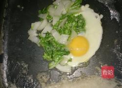 海鲜鸡蛋青菜炒饭的做法图解6