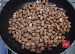 炸花生米的做法图解4